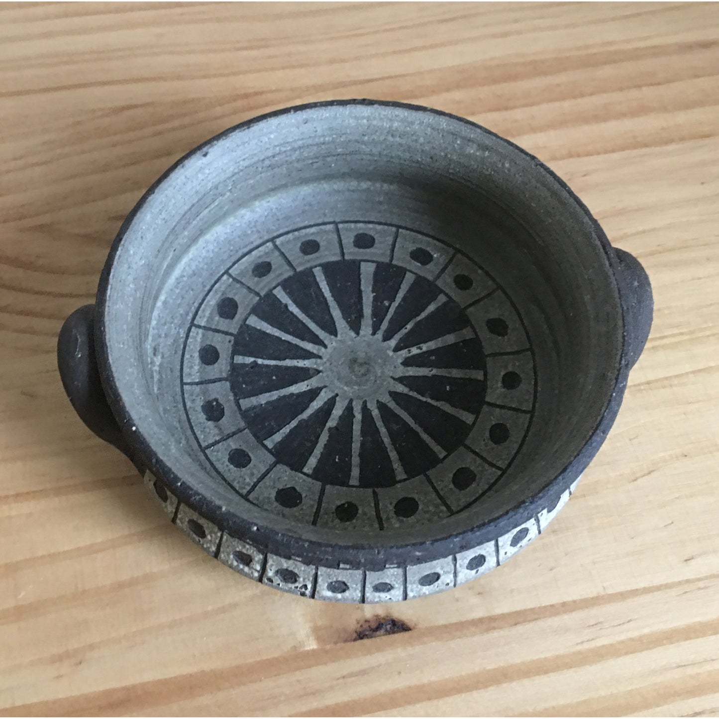 Ulla Winblad , Plat Miniature en grès émaillé, "Alingsås Keramik" circa 60