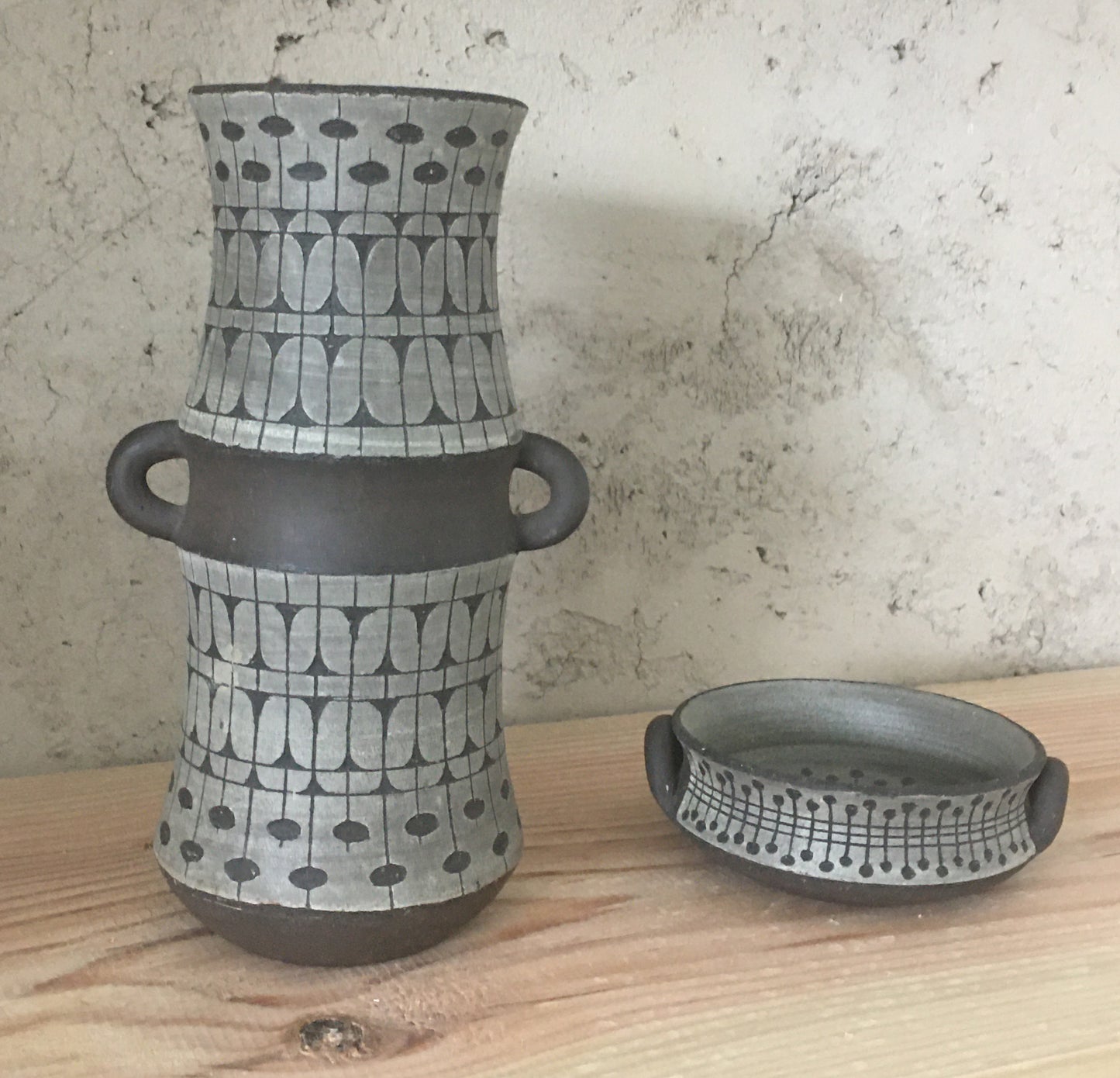 Ulla Winblad ensemble vase et coupole en grès "Alingsås Keramik" circa 60