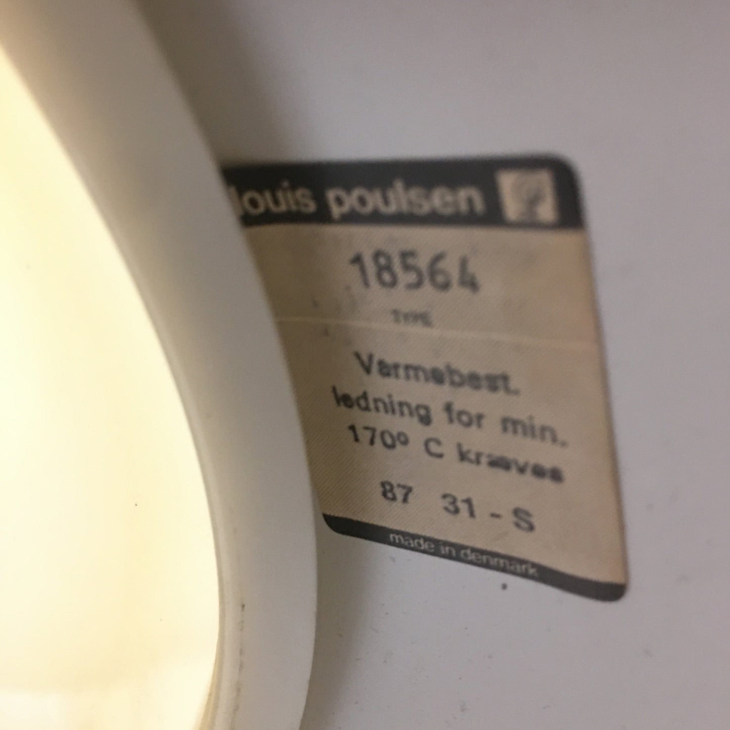 Suspension Klassependel en aluminium, verre et acrylique par Louis Poulsen, Danemark 1965