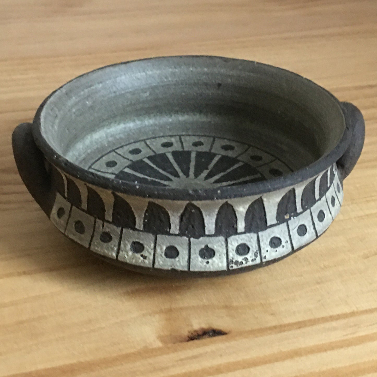 Ulla Winblad , Plat Miniature en grès émaillé, "Alingsås Keramik" circa 60