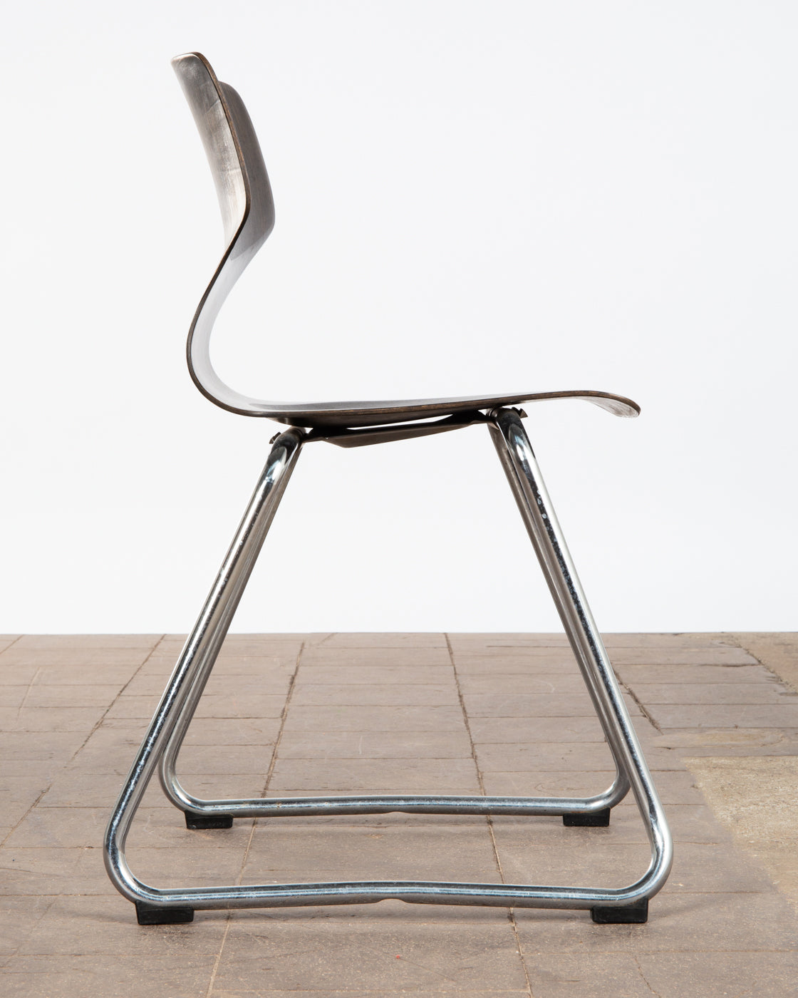 Chaises empilantes, Pagholz, années 1960(4)