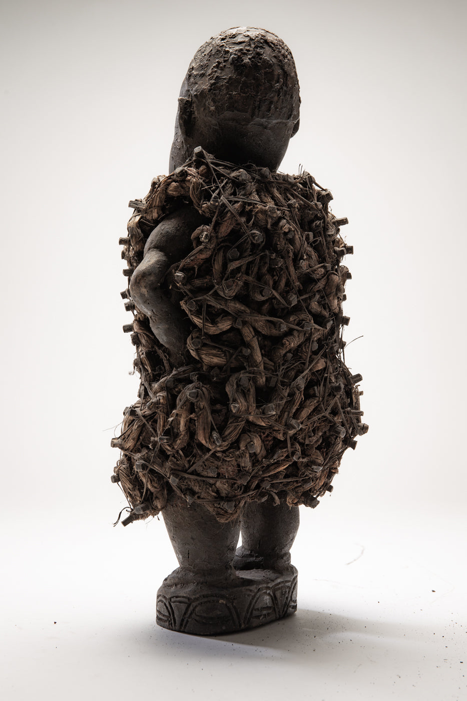 Sculpture en bois, raphia, Afrique