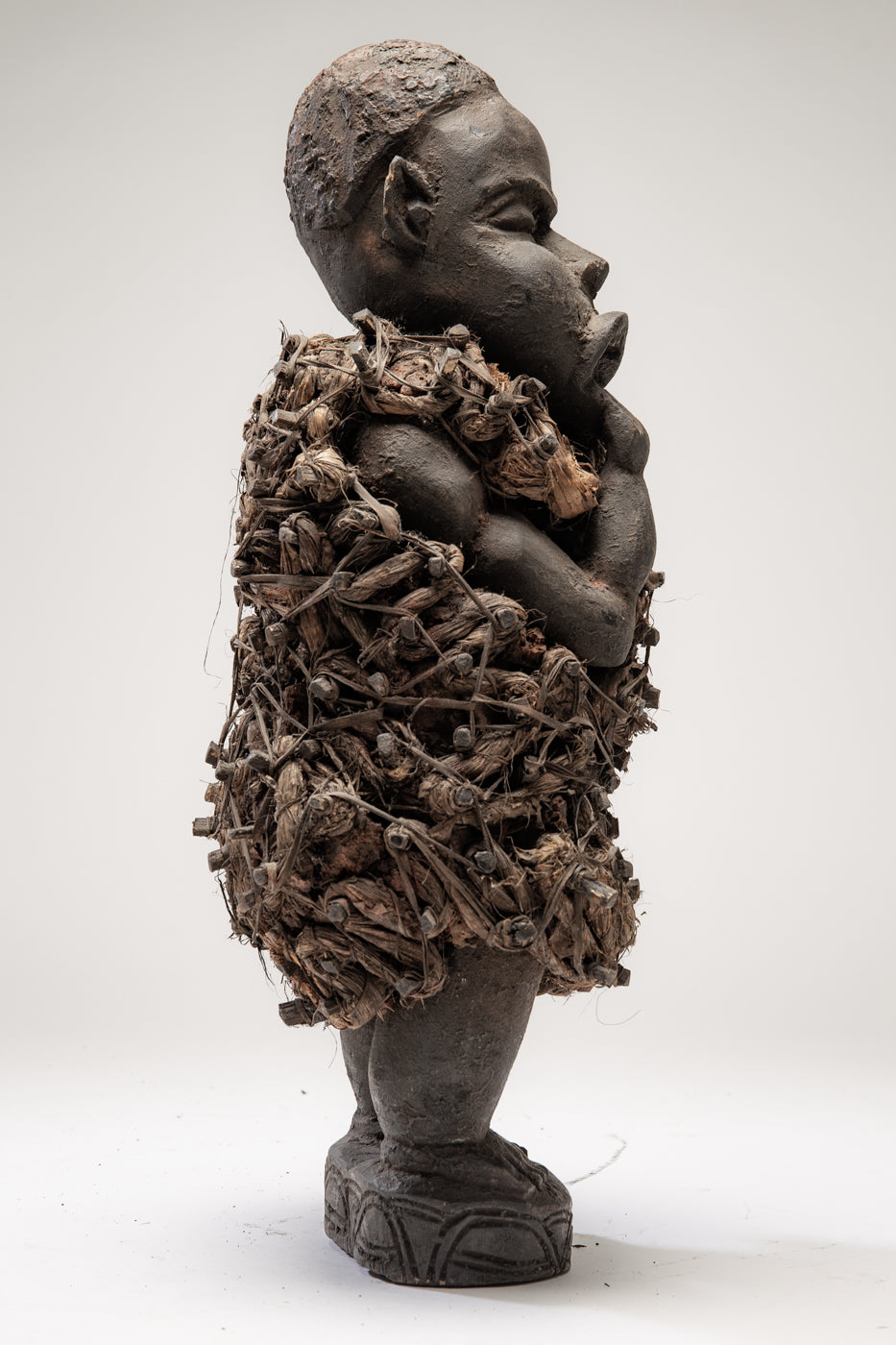 Sculpture en bois, raphia, Afrique