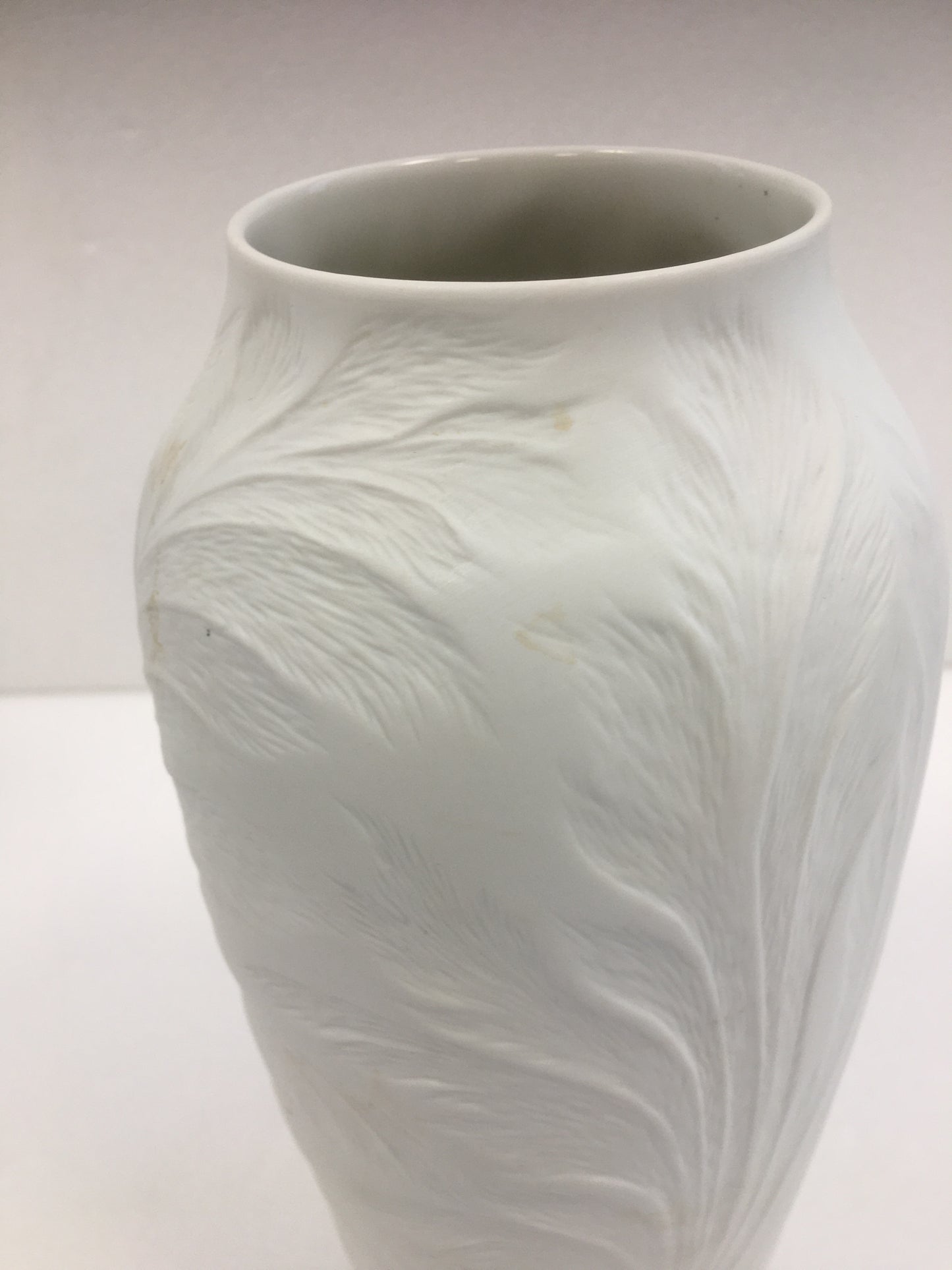 Vase en porcelaine blanc mat, Hutschenreuther 60