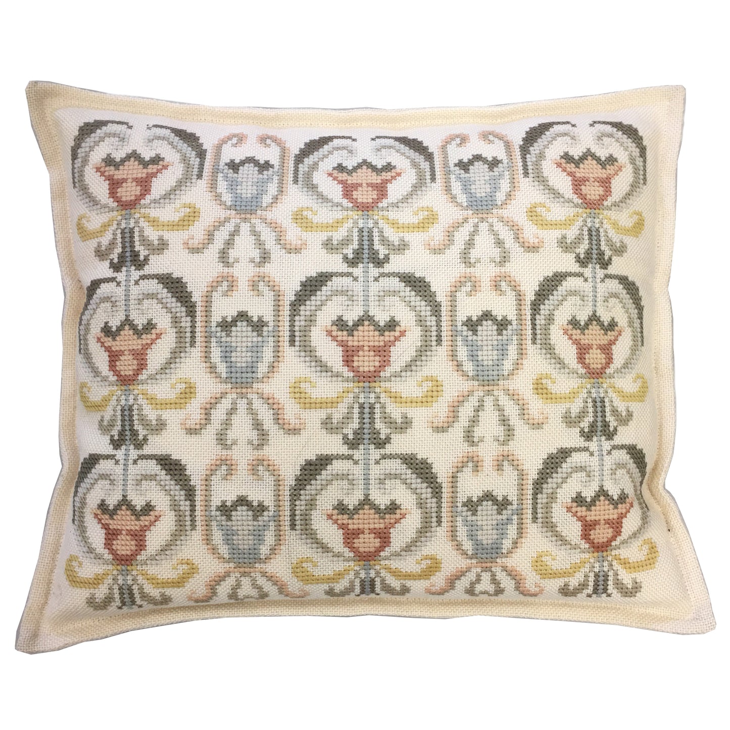 Coussin brodé à la main.