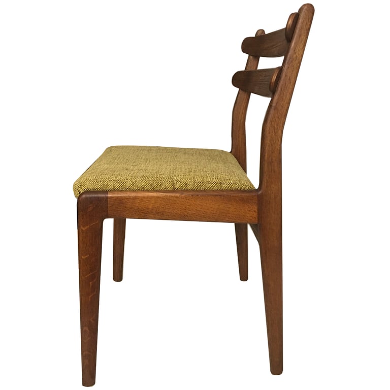 Chaise en Chêne massif , fabrication Danoise 60's