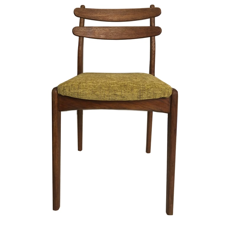 Chaise en Chêne massif , fabrication Danoise 60's
