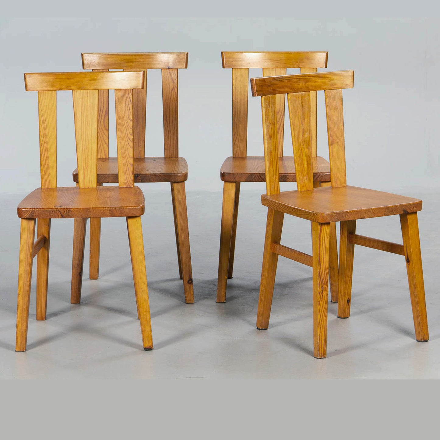 Chaises en bois de Pin, Suède circa 60