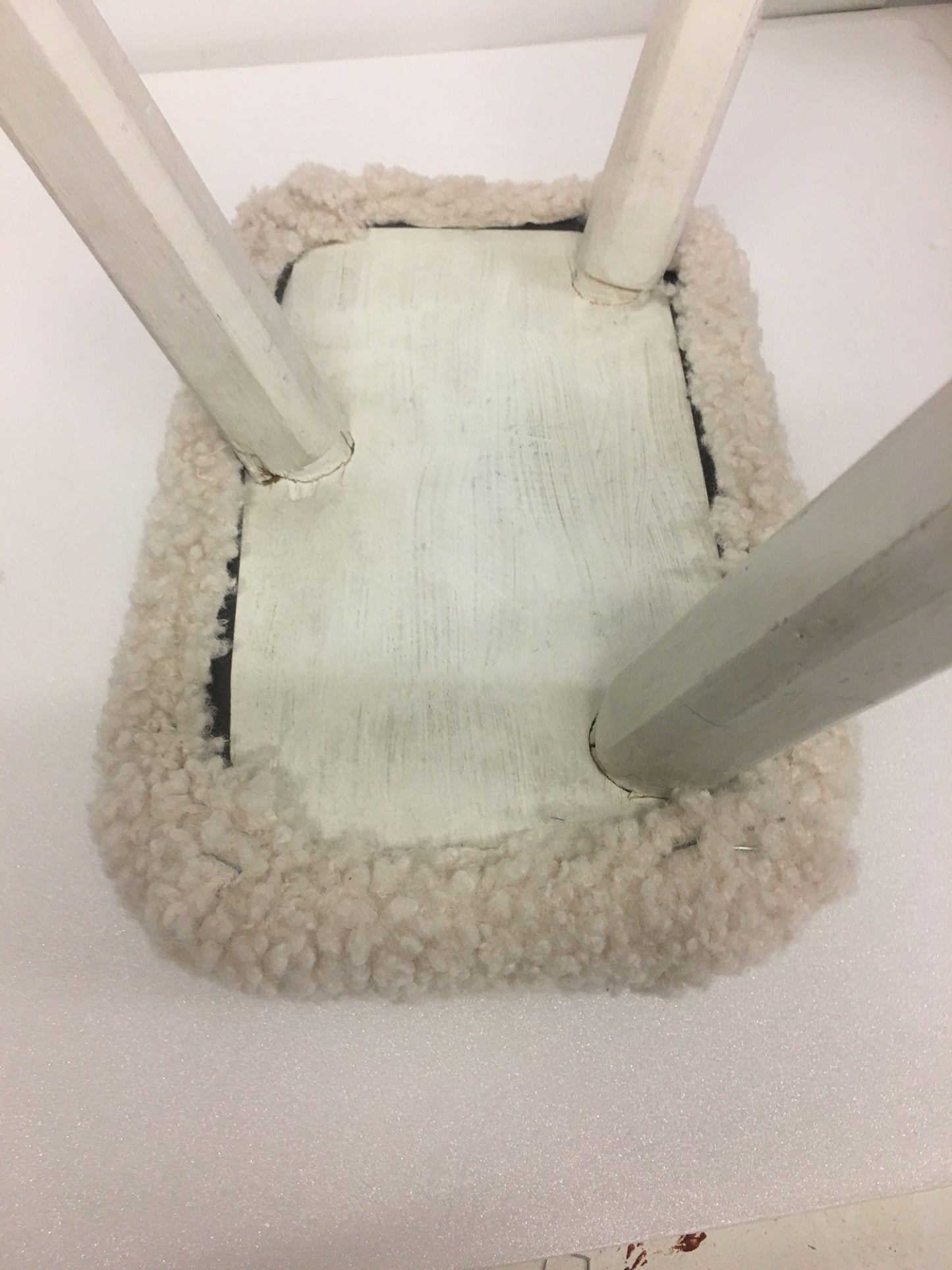 Tabouret hêtre peint, tissu "mouton" , Danois 60's