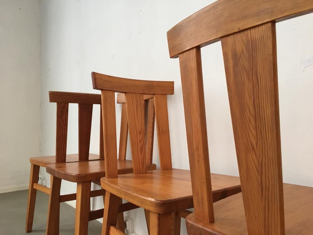 Chaises en bois de Pin, Suède circa 60